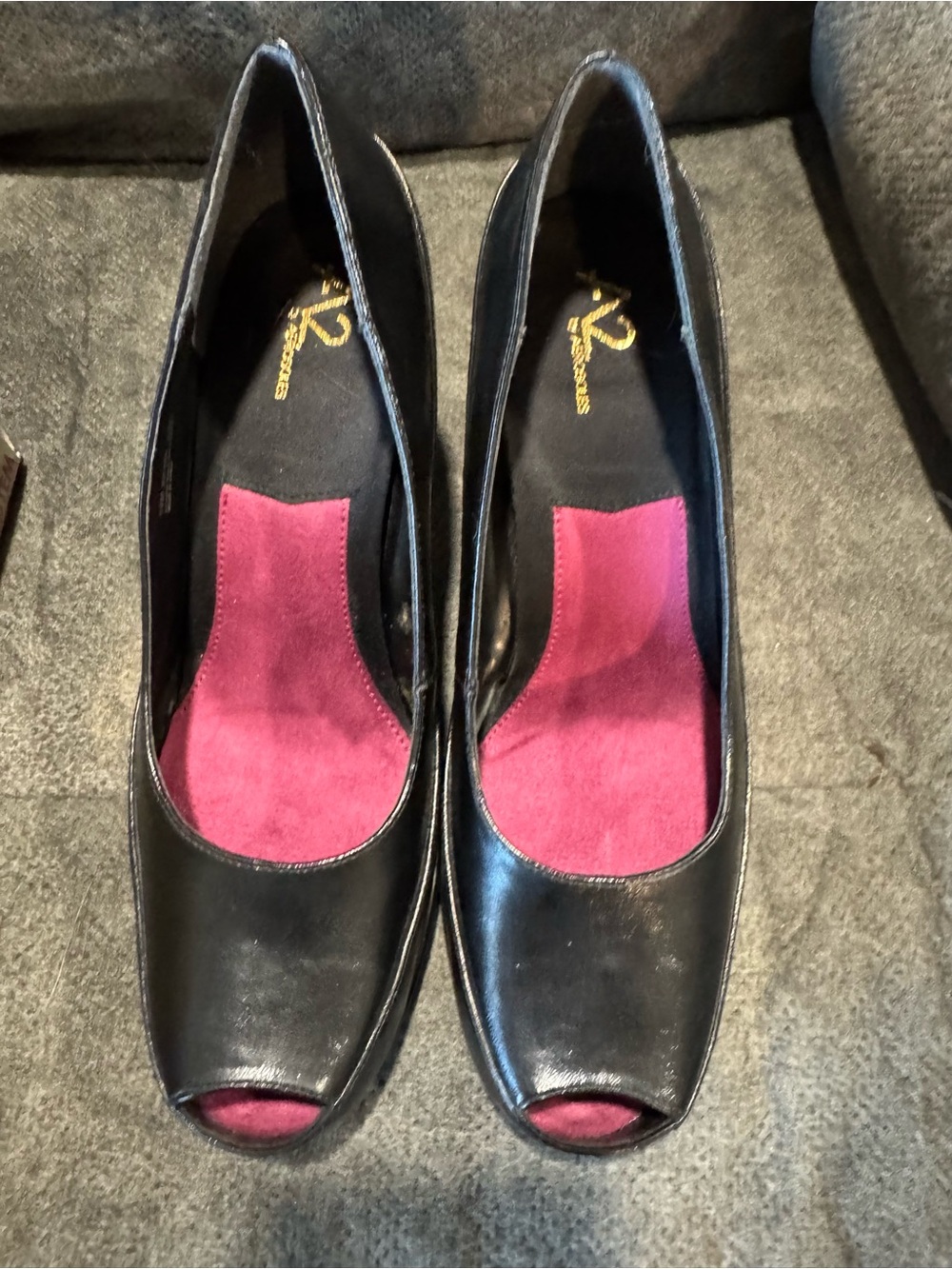 AEROSOLES Black Peep-Toe Heels